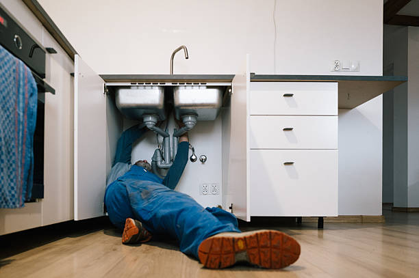 Professional Leak Detection technician working in Leesville, LA